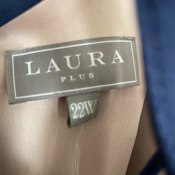 LAURA - Lace & Sequin Dress - Picture 7 of 12